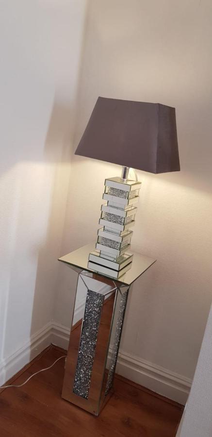 Riverpool - Elegant House 1 Minute Walk To Anfield Stadium Villa ลิเวอร์พูล ภายนอก รูปภาพ