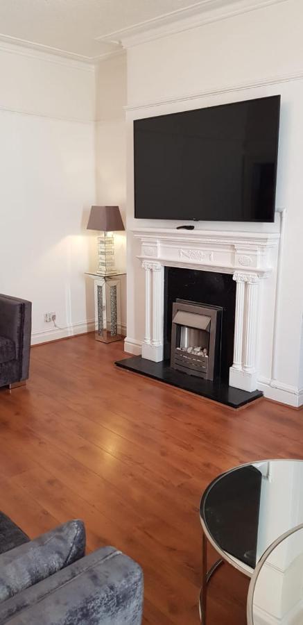 Riverpool - Elegant House 1 Minute Walk To Anfield Stadium Villa ลิเวอร์พูล ภายนอก รูปภาพ
