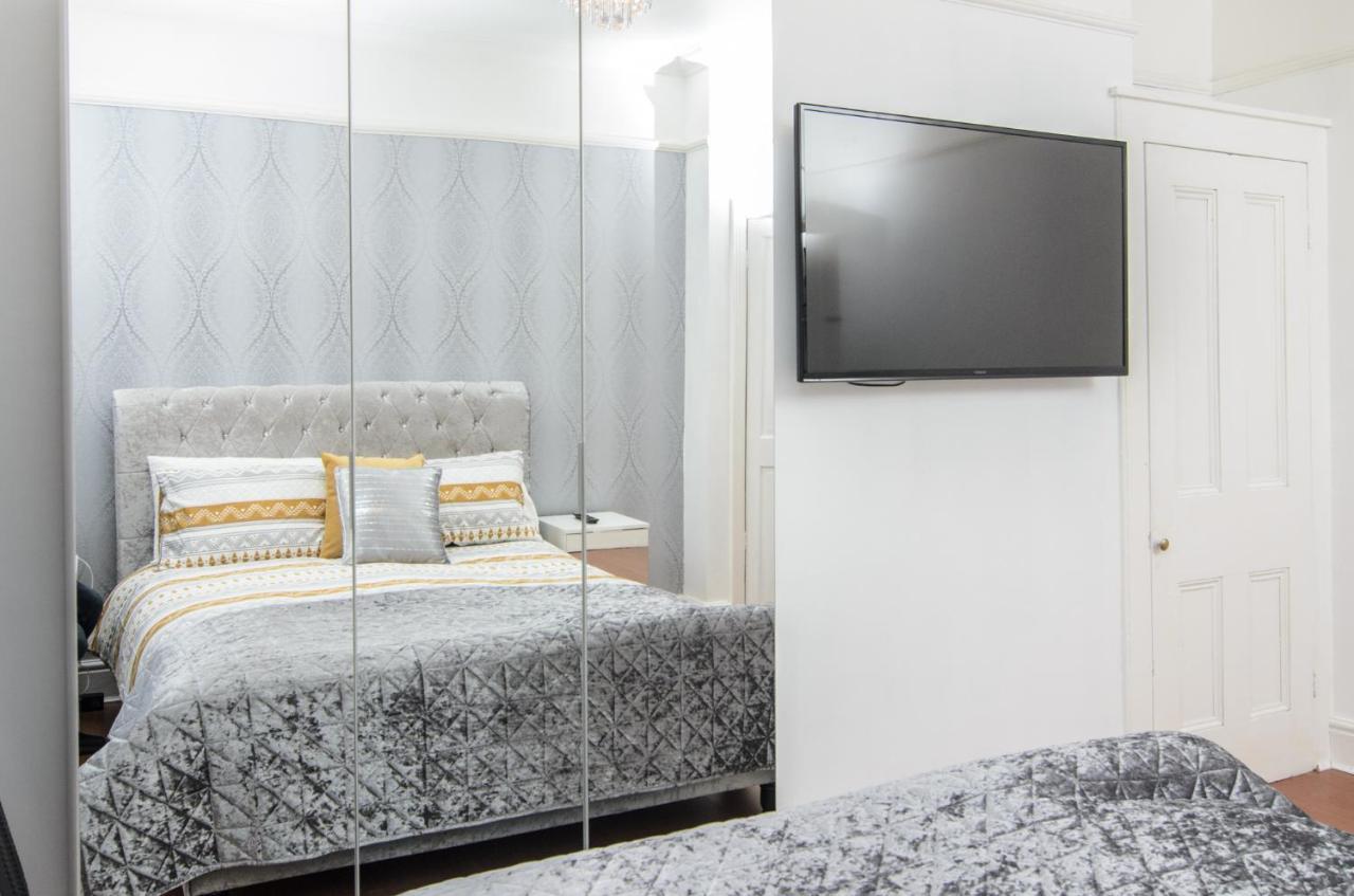 Riverpool - Elegant House 1 Minute Walk To Anfield Stadium Villa ลิเวอร์พูล ภายนอก รูปภาพ